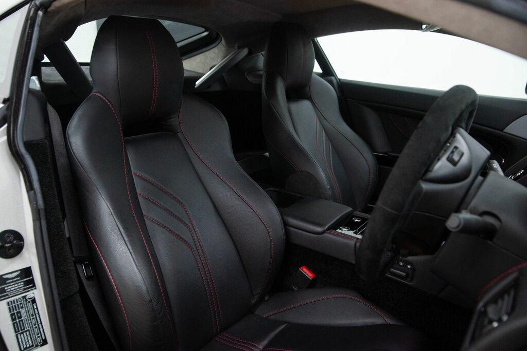 Aston Martin Vantage Manual Silver #4