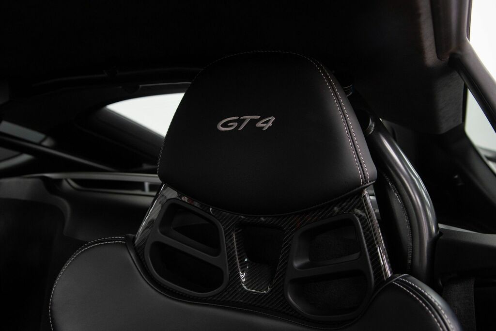 Porsche 718 Cayman Gt4 Red #31