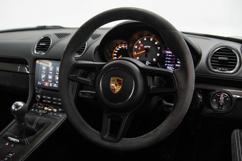 Porsche 718 Cayman Gt4 Red #33