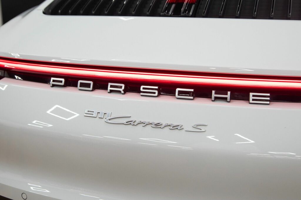 Porsche 911 992 Carrera Cabriolet S Pdk Green #21