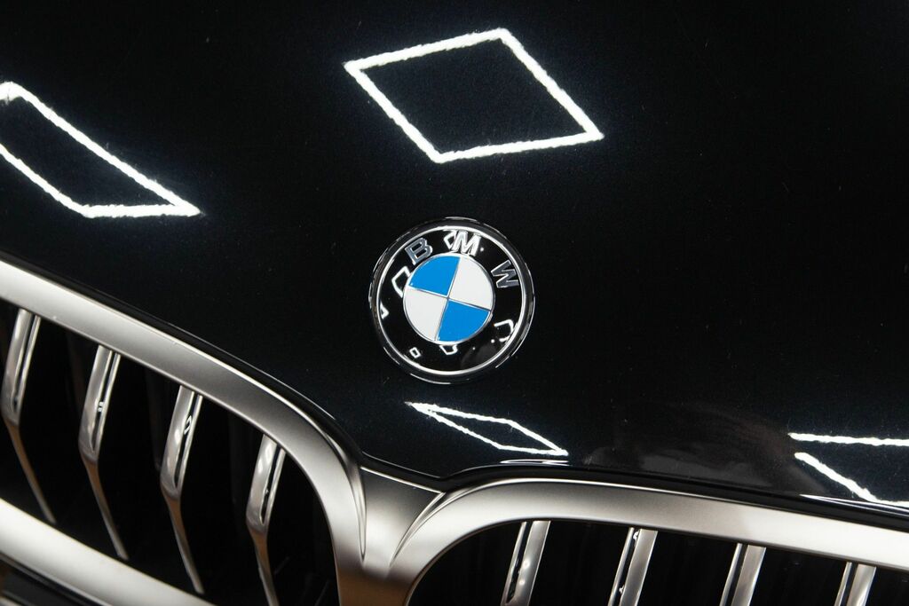 BMW 8 Series  Blue #17