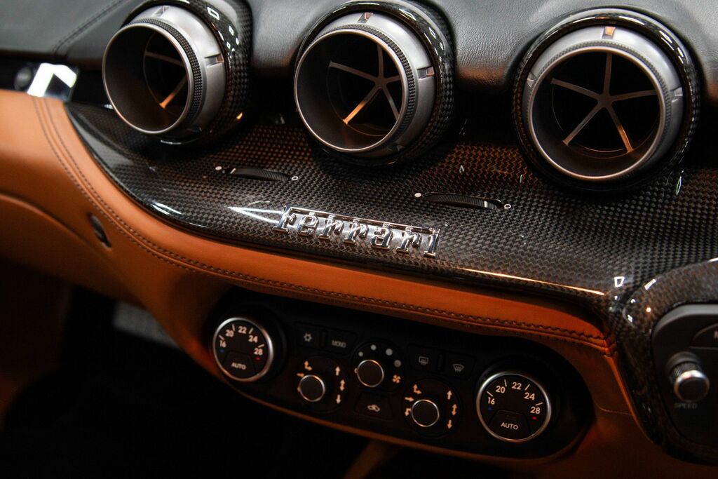 Ferrari F12 Berlinetta 6.3L F1 Dct Ab Red #28