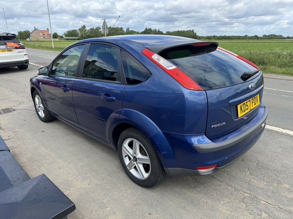 Ford Focus Hatchback 1.6 Titanium 2007 Blue #6