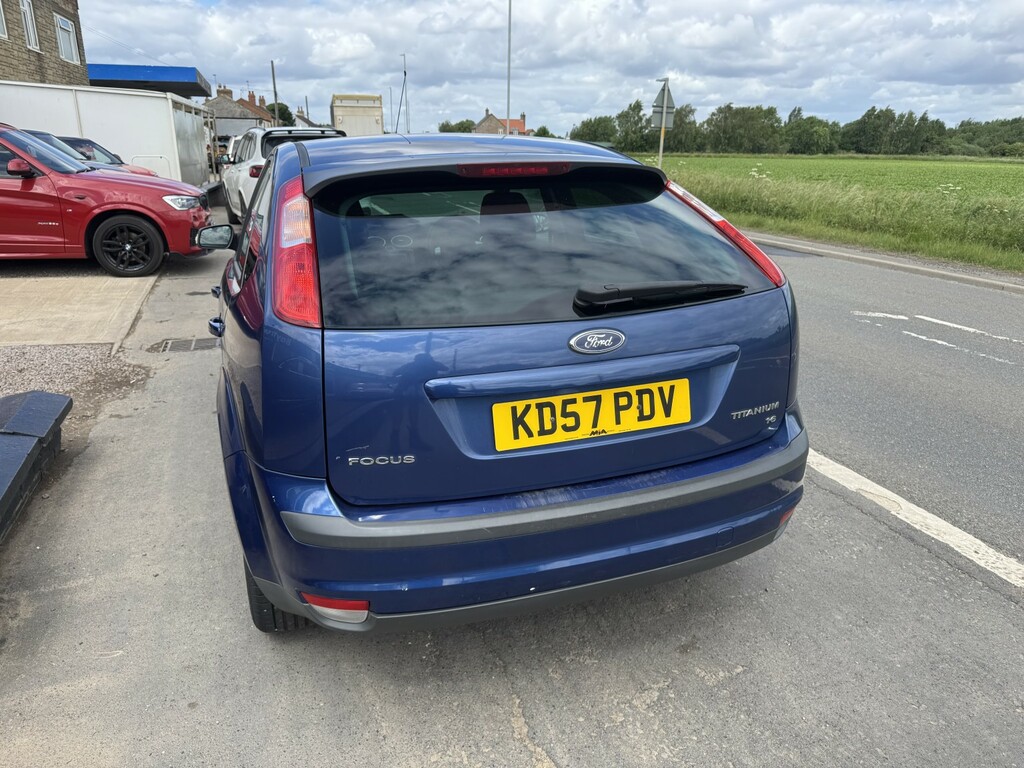 Ford Focus Hatchback 1.6 Titanium 2007 Blue #5