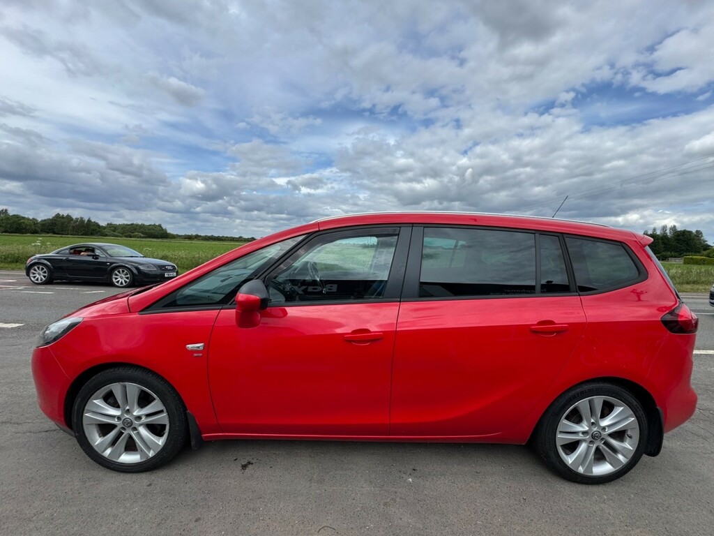Vauxhall Zafira Tourer Sri White #13