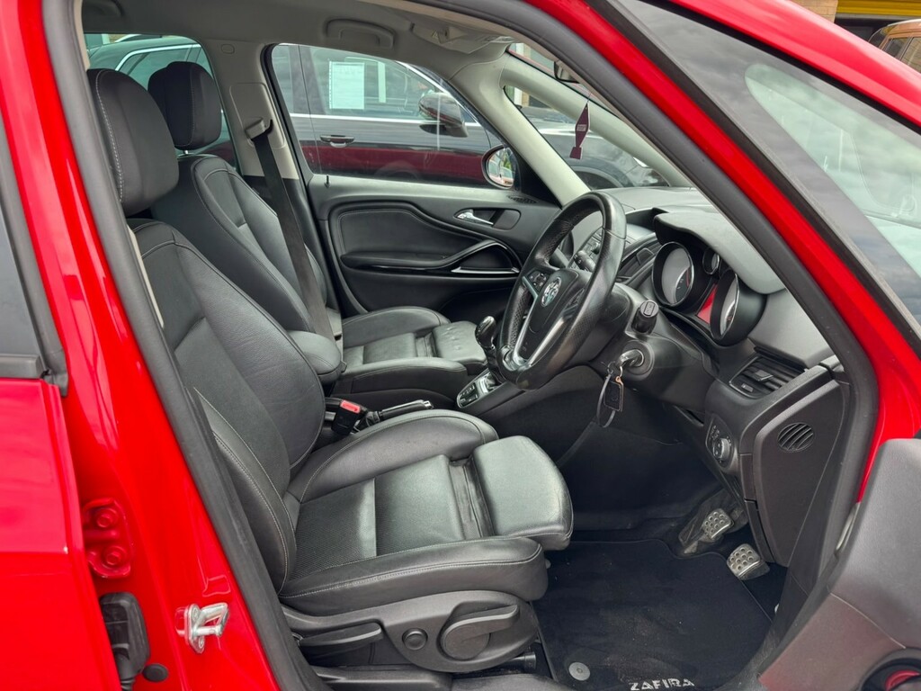Vauxhall Zafira Tourer Sri White #12