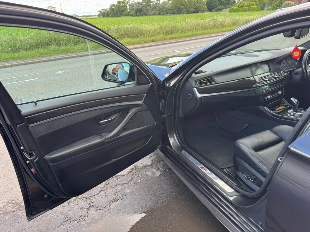 BMW 5 Series 3.0L Se Step Blue #16