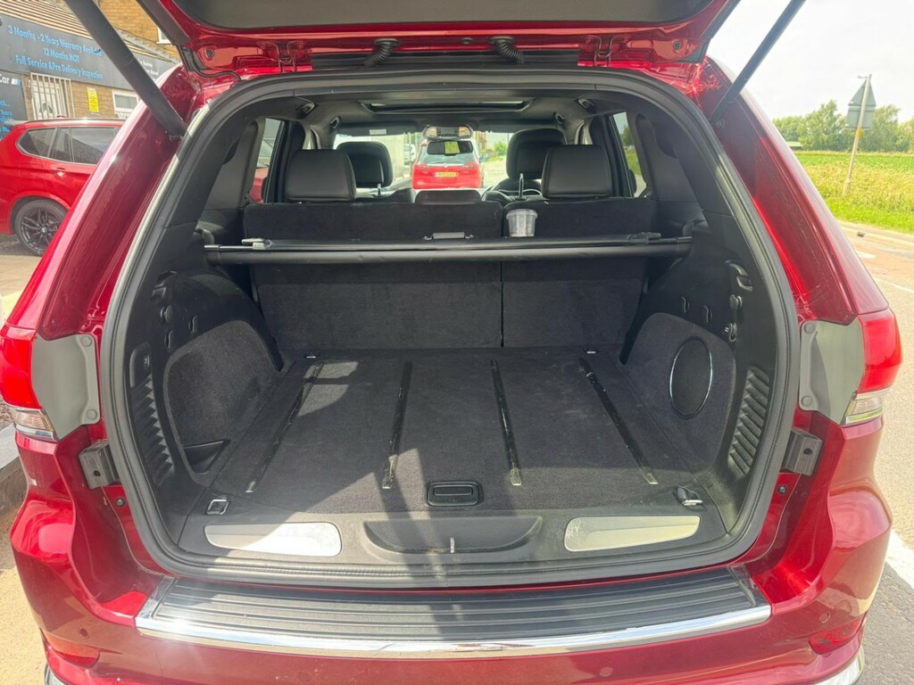 Jeep Grand Cherokee White #15