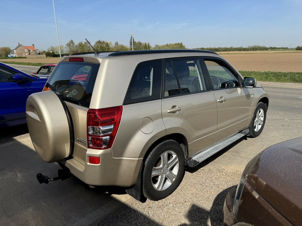 Suzuki Grand Vitara 2.0 16V Beige #5