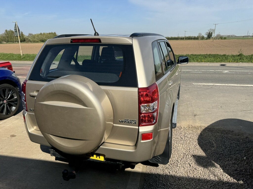 Suzuki Grand Vitara 2.0 16V Beige #4