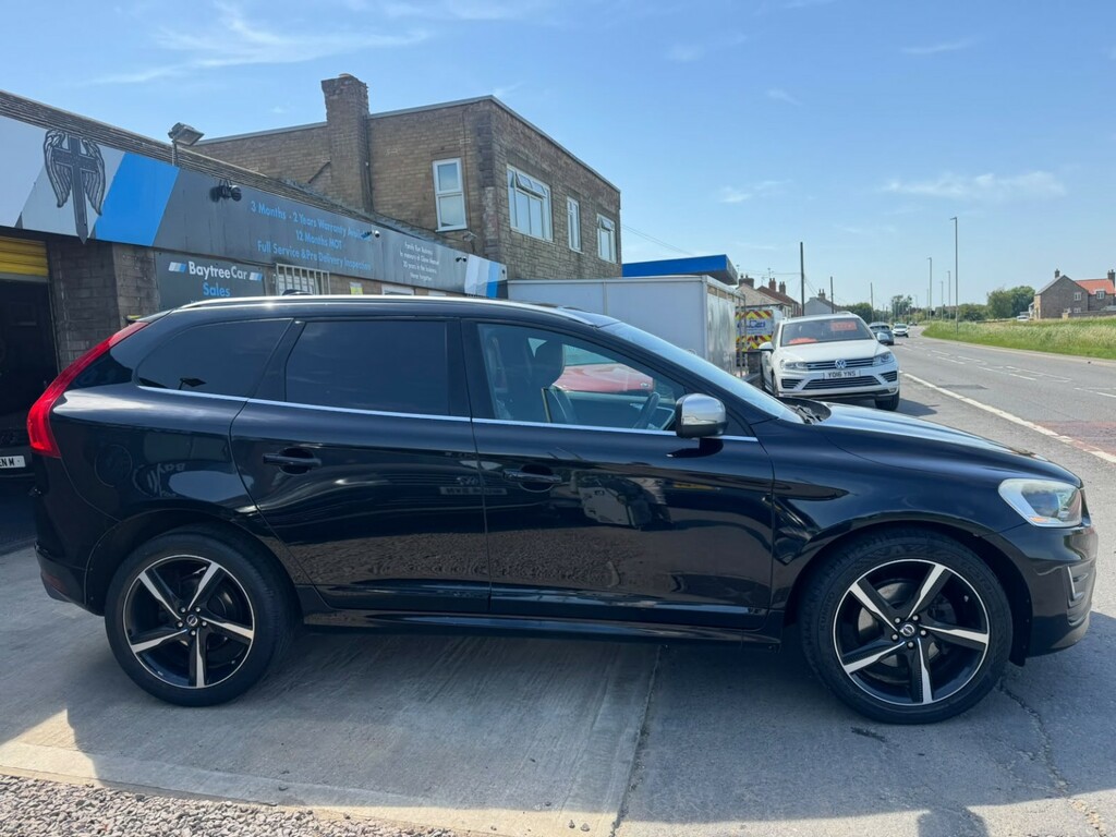 Volvo XC60 Se Black #2