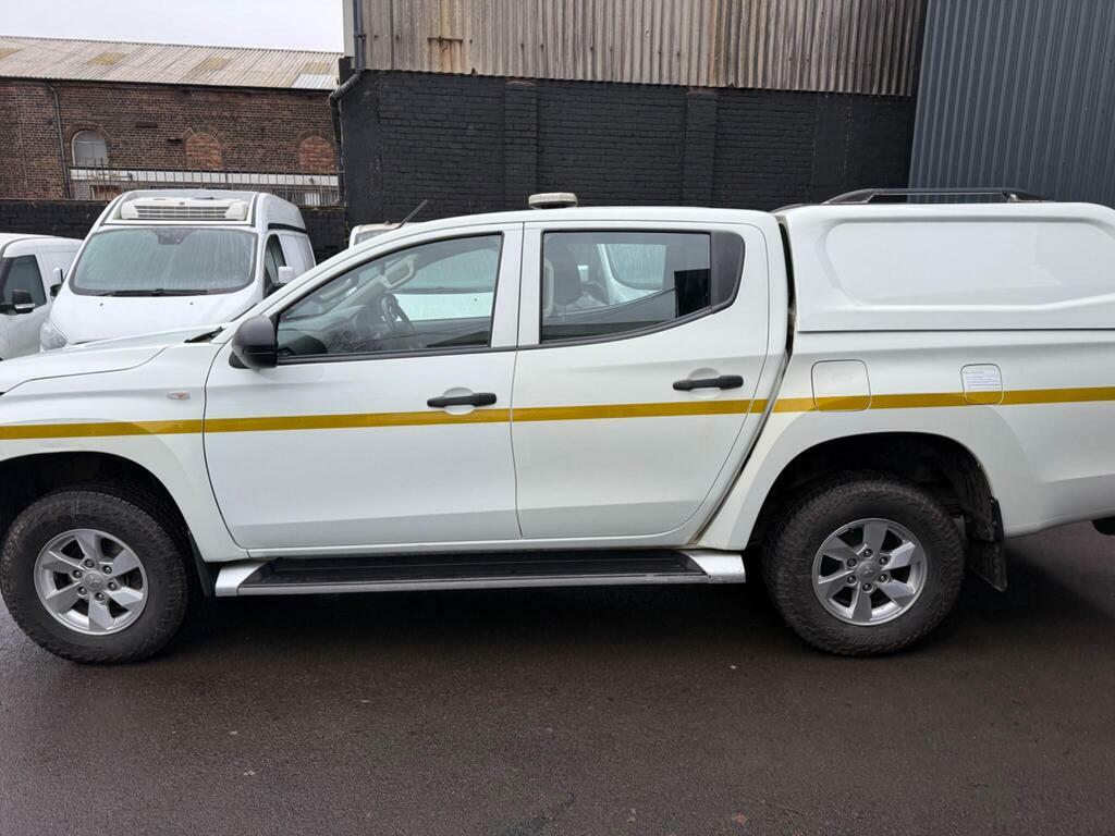 Mitsubishi L200 2.2 Di-d Dc 4Life 4Wd Euro 6 S S White #5