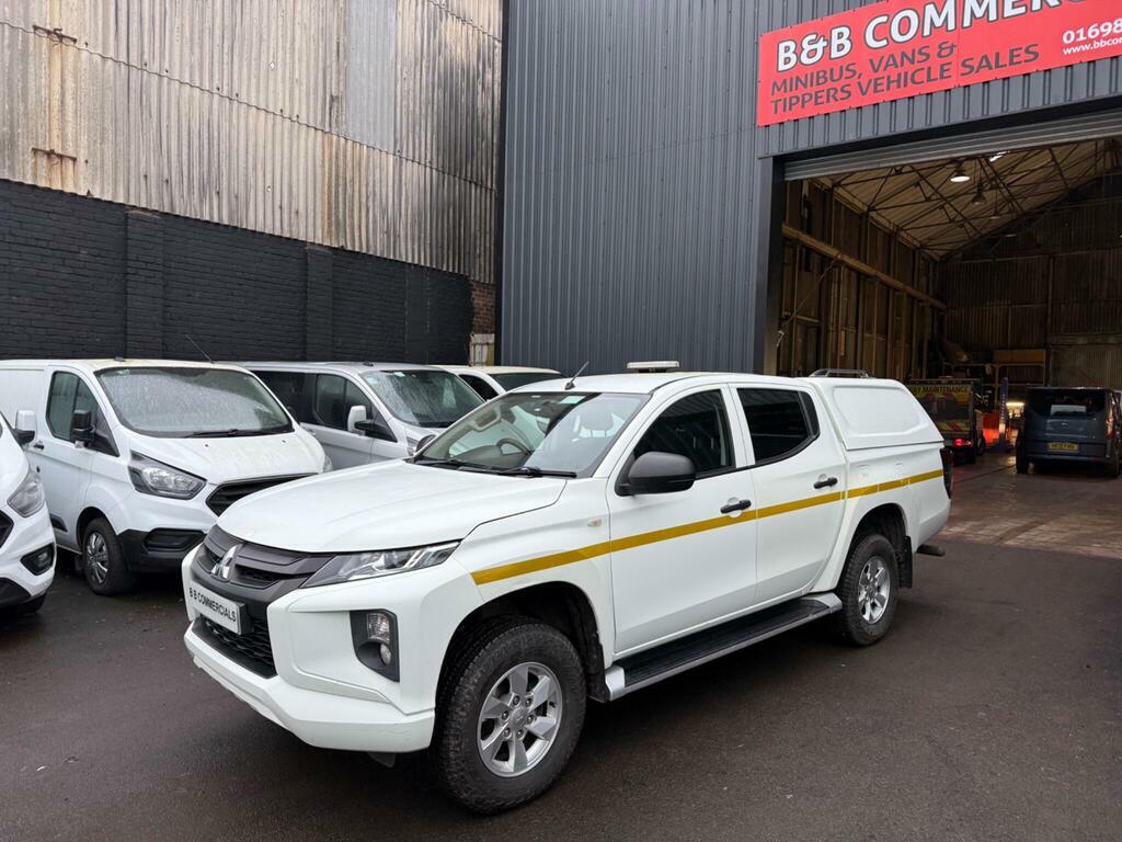 Mitsubishi L200 2.2 Di-d Dc 4Life 4Wd Euro 6 S S White