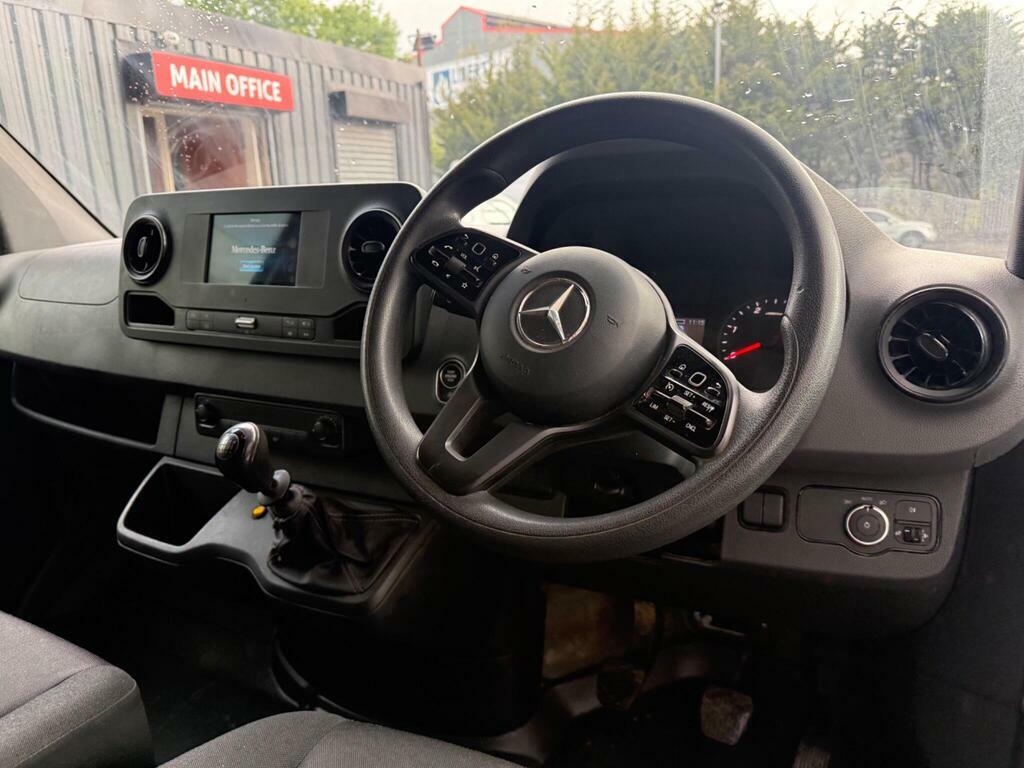 Mercedes-Benz Sprinter Progressive White #7