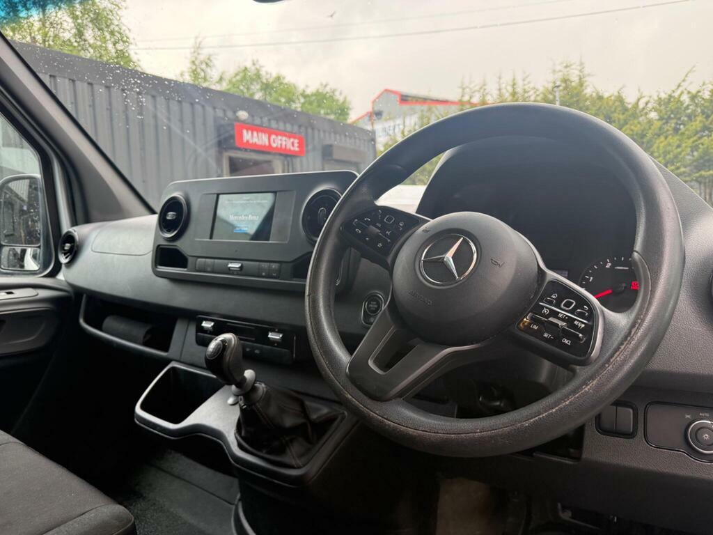 Mercedes-Benz Sprinter Progressive White #9