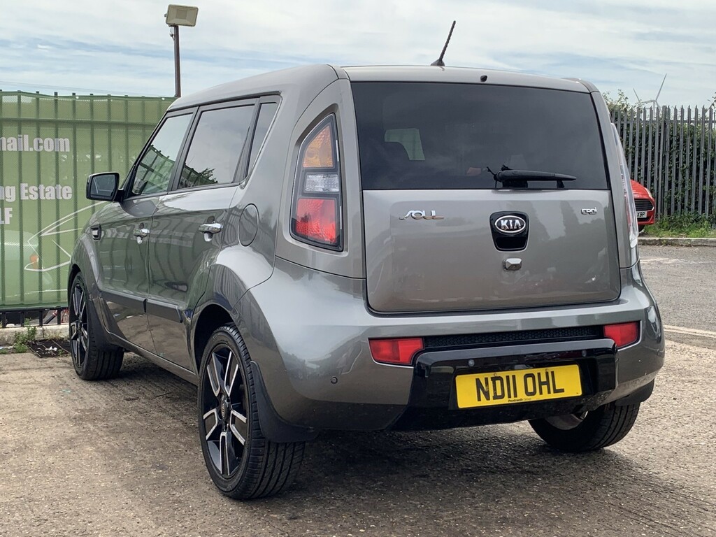Kia Soul 1.6 Crdi Tempest Silver #6