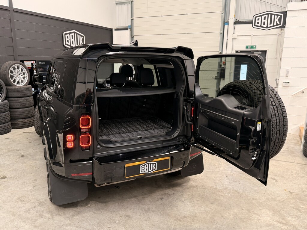 Land Rover Defender 110 X-dynamic Se Black #15