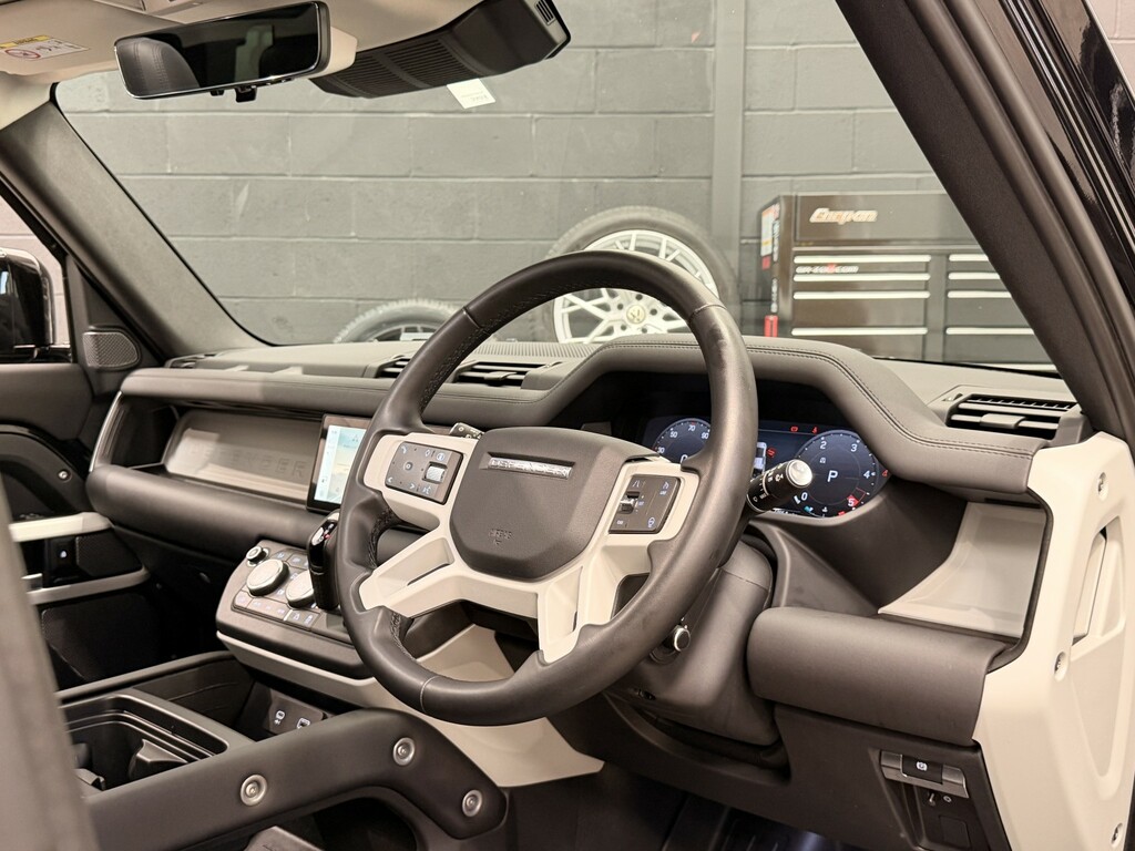 Land Rover Defender 110 X-dynamic Se Black #22