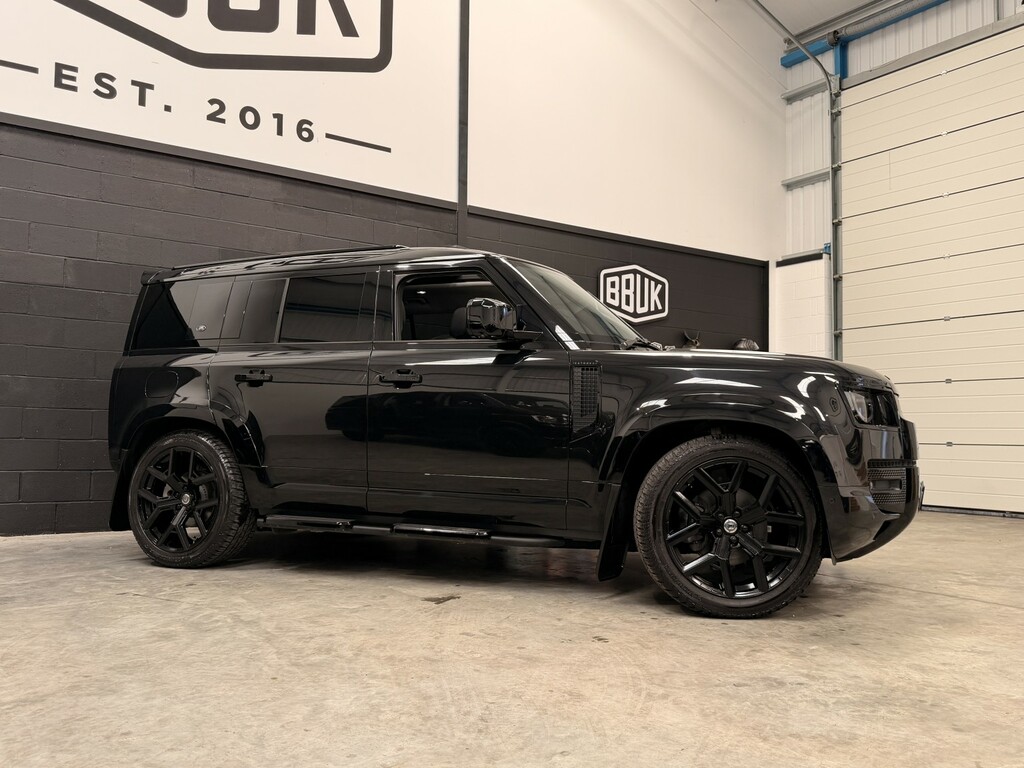 Land Rover Defender 110 X-dynamic Se Black #3