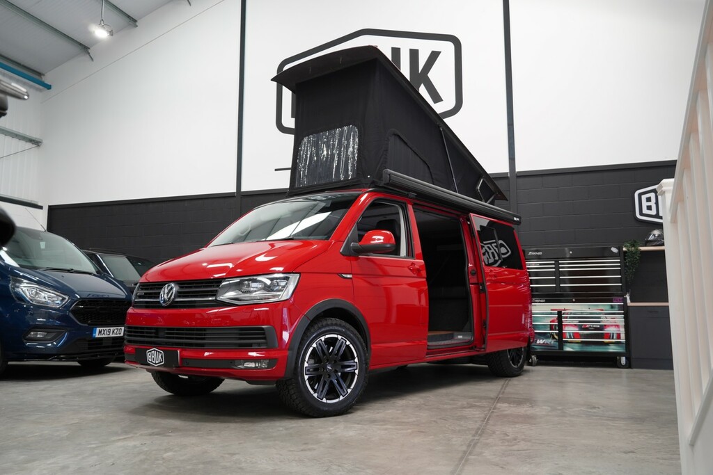 Volkswagen Transporter 2.0 Bitdi T32 Bluemotion Tech Highline Red