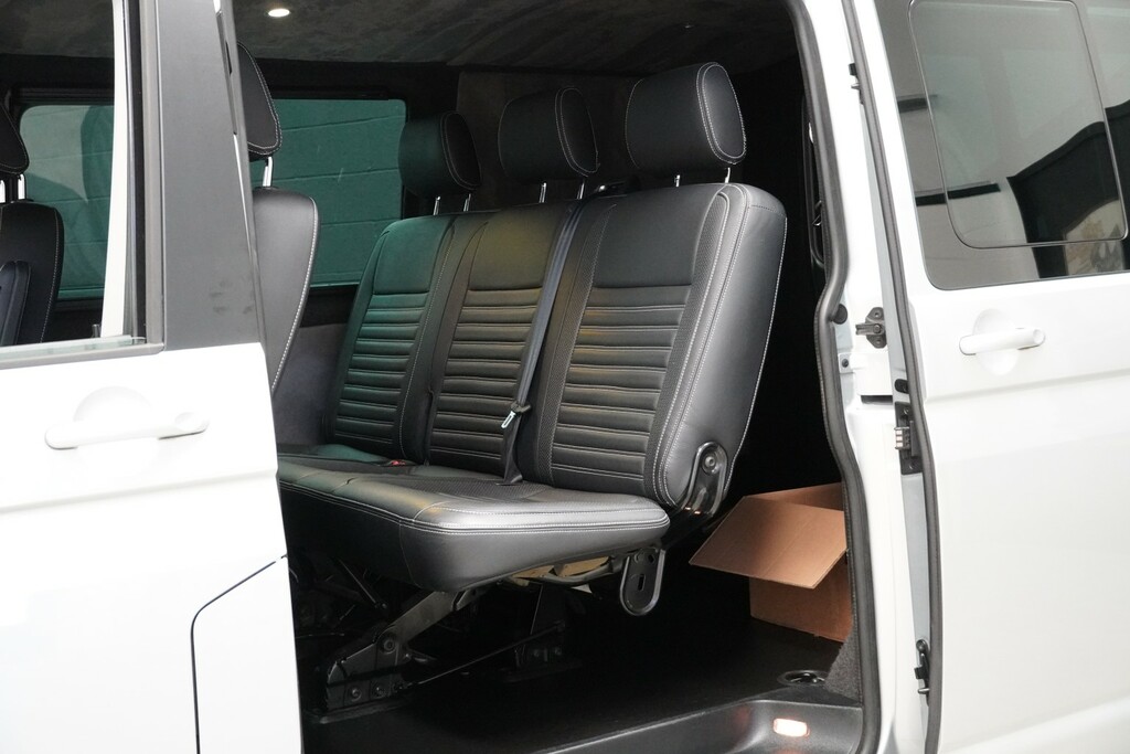 Volkswagen Transporter 2.0 Tdi T32 Bluemotion Tech Highline Crew Van Dsg Grey #9