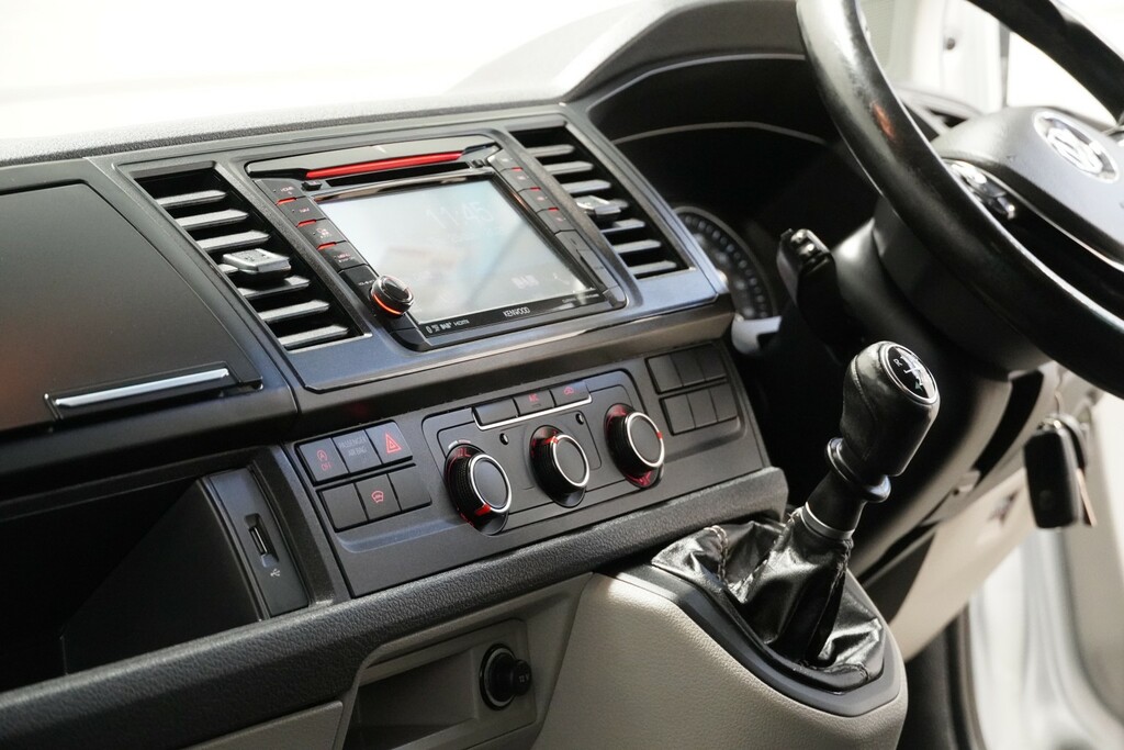 Volkswagen Transporter 2.0 Tdi T32 Bluemotion Tech Highline Crew Van Dsg Grey #25