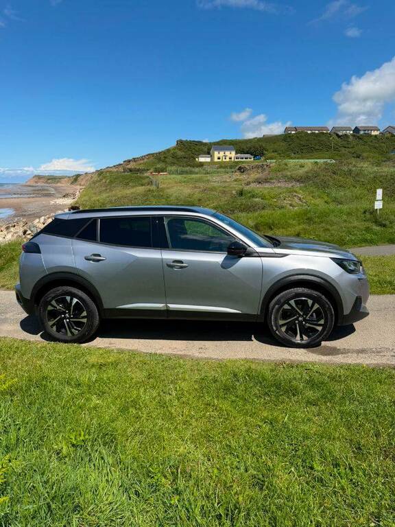 Peugeot 2008 1.2 Puretech 130 Allure Premium Eat8 Grey #3