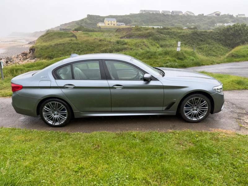 BMW 5 Series 530E M Sport Blue #4