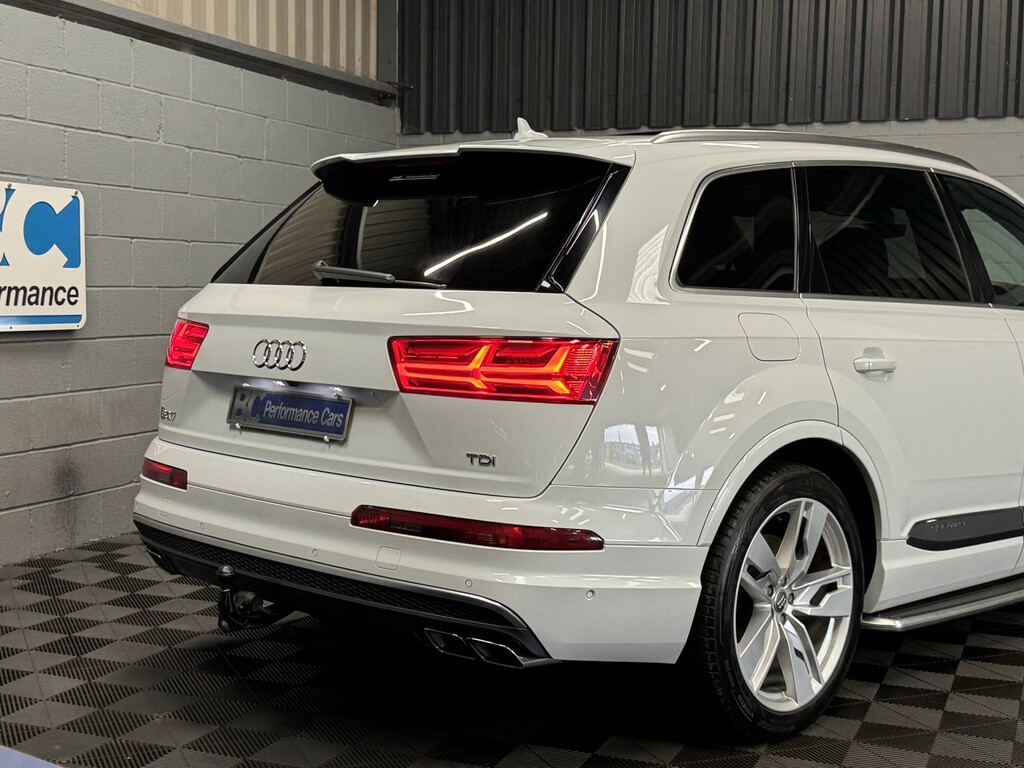 Audi SQ7 Sq7 Tdi Quattro Black #3