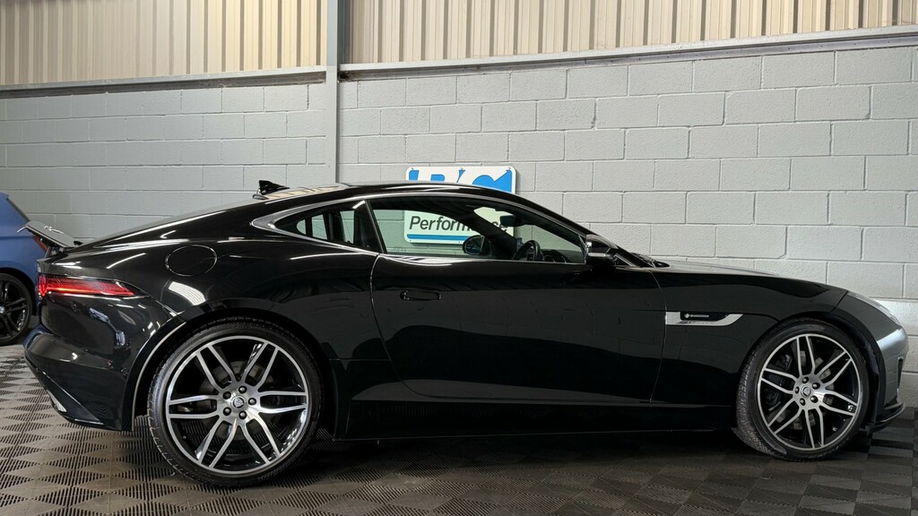 Jaguar F-Type 3.0 V6 R-dynamic Black #4