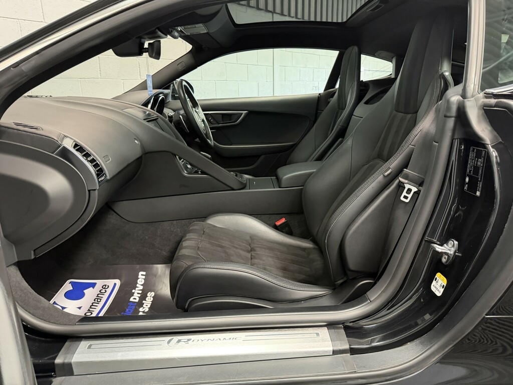 Jaguar F-Type 3.0 380 Supercharged V6 R-dynamic Blue #44