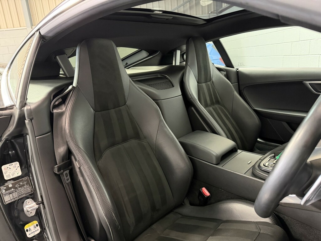 Jaguar F-Type 3.0 380 Supercharged V6 R-dynamic Blue #51