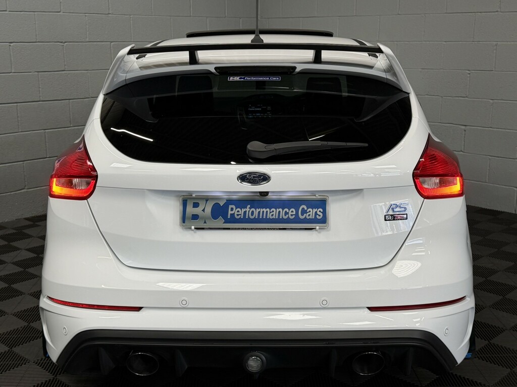 Ford Focus Hatchback 2.3 T Ecoboost Rs 201717 RS17HRY White #6