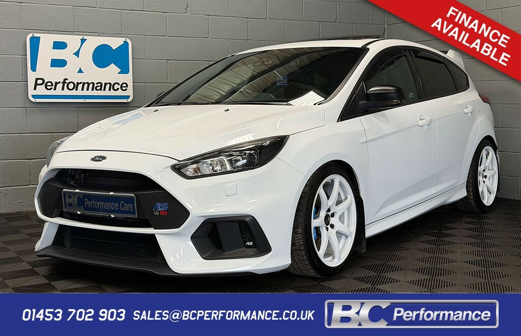 Ford Focus Hatchback 2.3 T Ecoboost Rs 201717 RS17HRY White