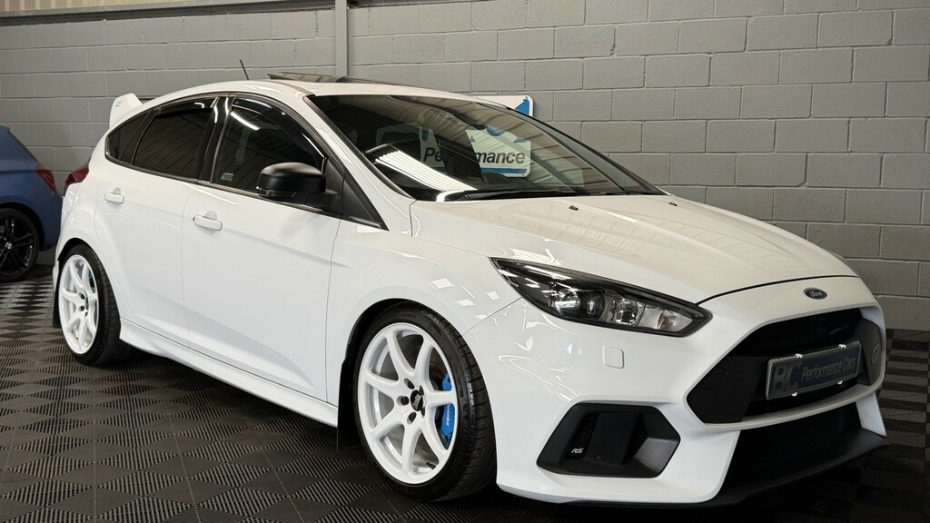 Ford Focus Hatchback 2.3 T Ecoboost Rs 201717 RS17HRY White #2