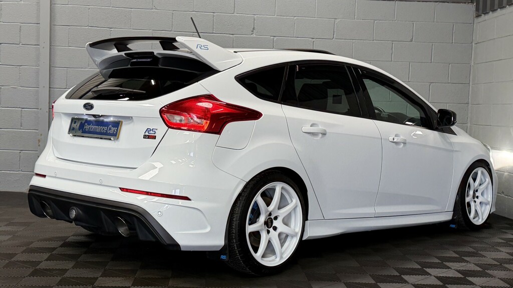 Ford Focus Hatchback 2.3 T Ecoboost Rs 201717 RS17HRY White #5