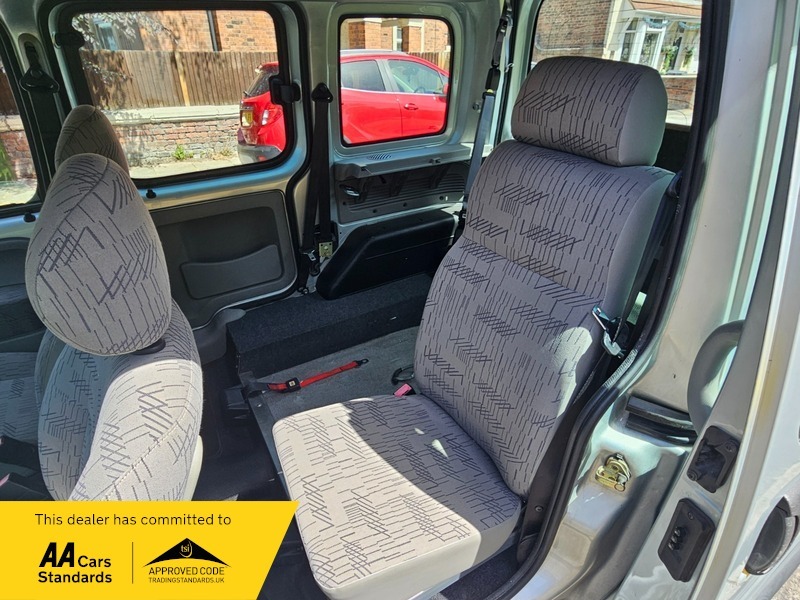 Renault Kangoo Expression 16V Wheelchair Access Grey #6