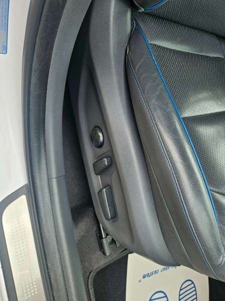 Hyundai Ioniq Premium White #25