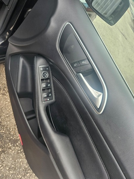Mercedes-Benz B Class Mpv Black #19