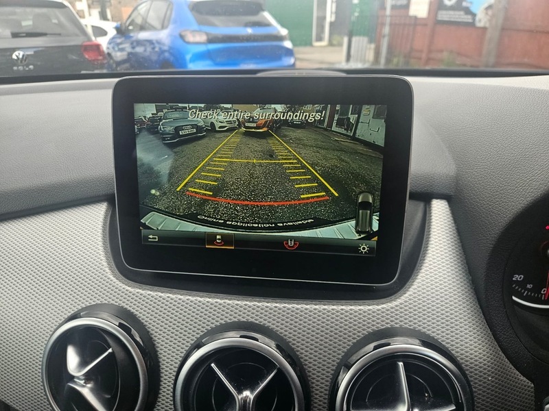 Mercedes-Benz B Class Mpv Black #24