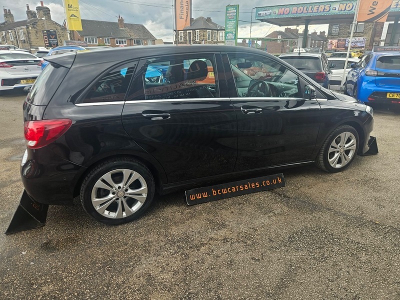 Mercedes-Benz B Class Mpv Black #8