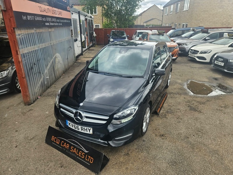 Mercedes-Benz B Class Mpv Black #7