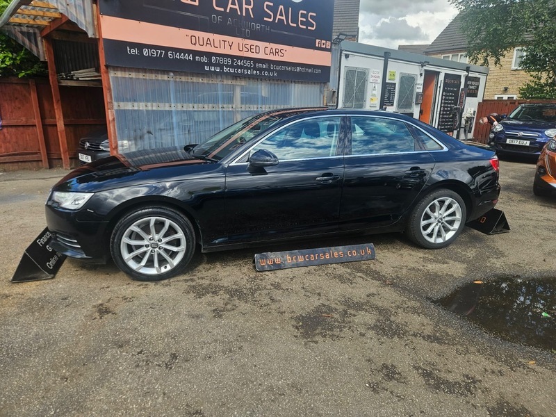 Audi A4 Tfsi Sport Black #4