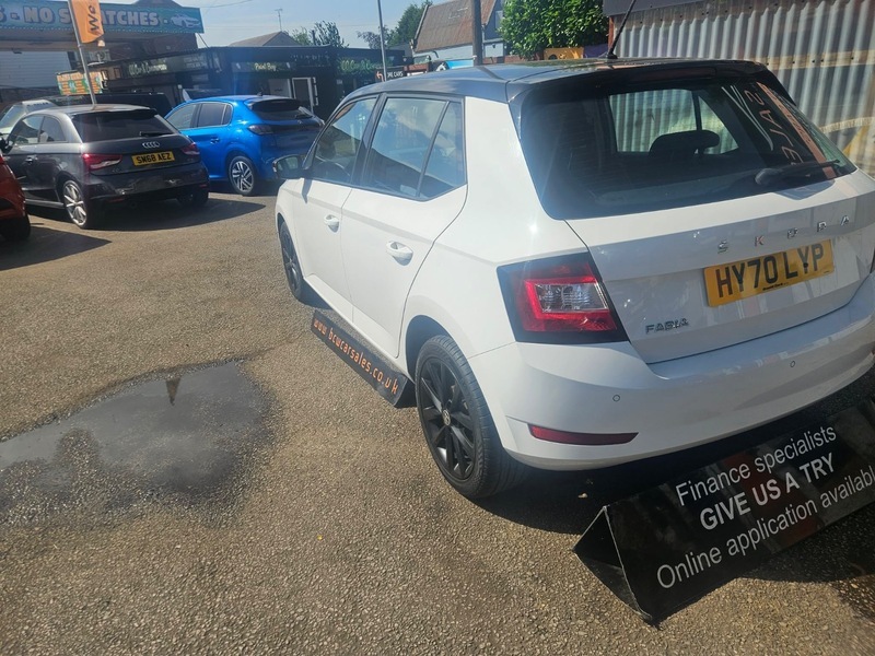 Skoda Fabia Colour Edition Mpi White #6