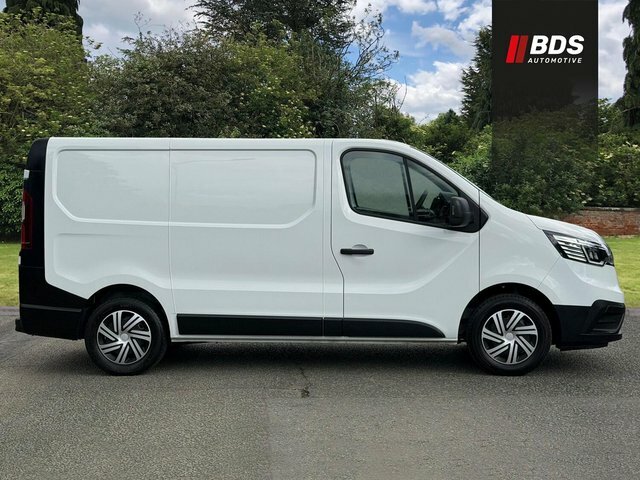 Renault Trafic 2.0 Dci Blue Sl28 Business Panel Van Ma MJ72EXD White #2