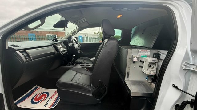 Ford Ranger 2.0 Ranger Wildtrak White #32