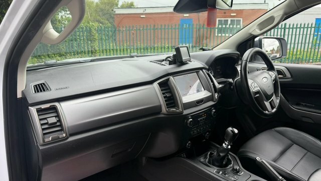 Ford Ranger 2.0 Ranger Wildtrak White #25