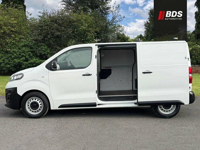 Vauxhall Vivaro Minibus Silver #17