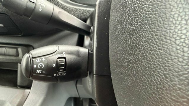 Vauxhall Vivaro Minibus Silver #27