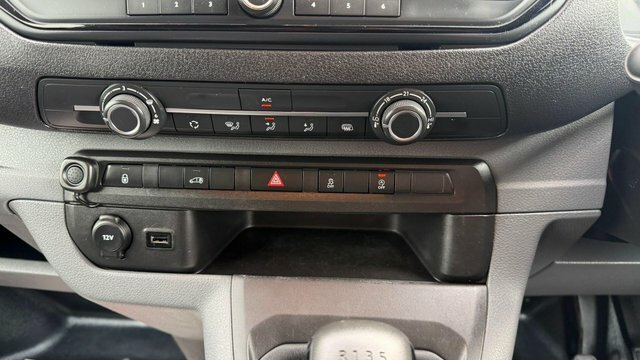 Vauxhall Vivaro Minibus Silver #29